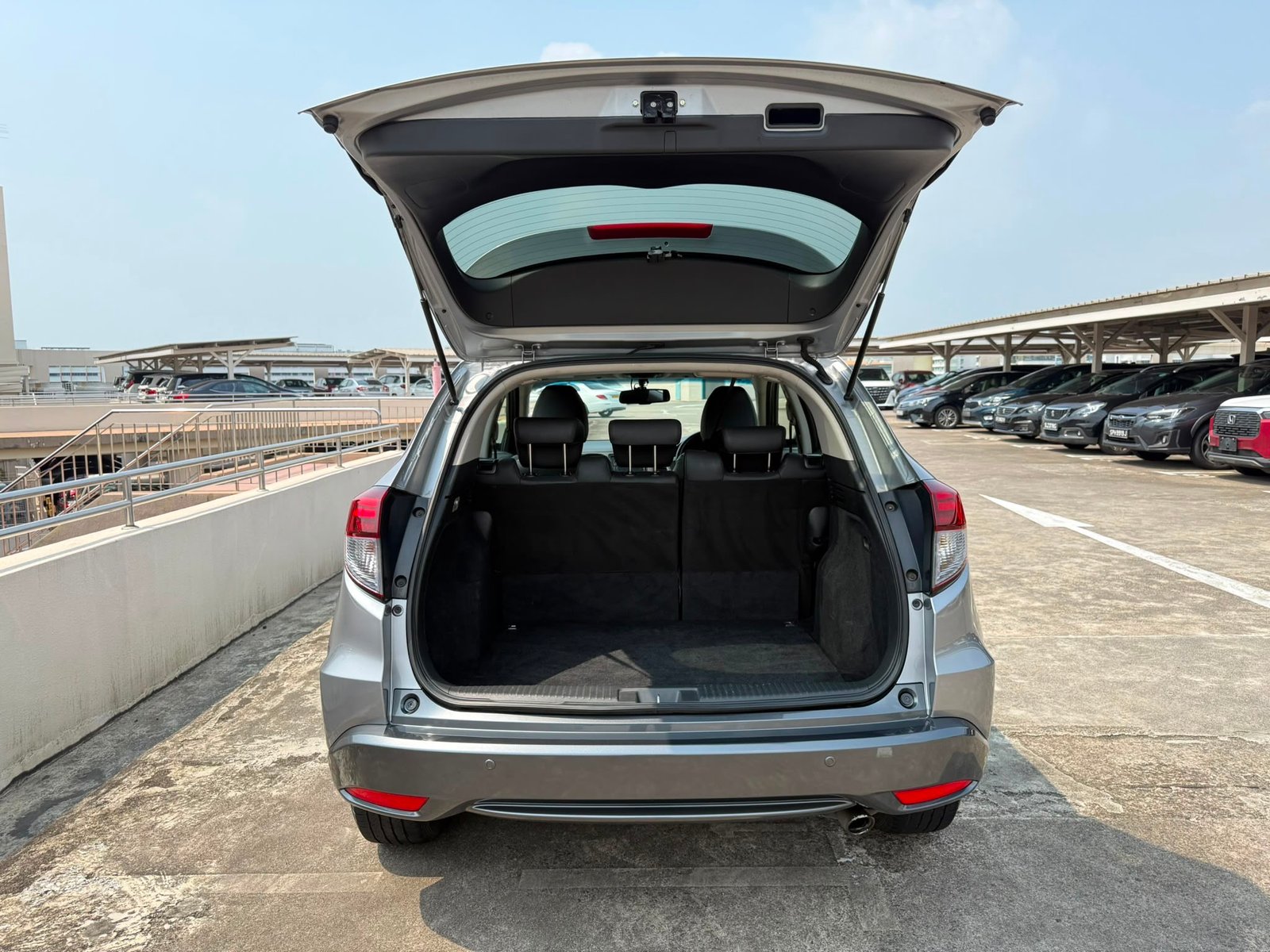 Honda Vezel Hybrid 1.5X photo 9